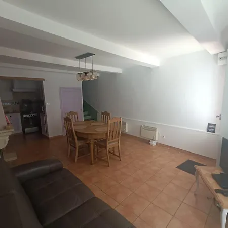 Holiday home Agreable Maison En Provence